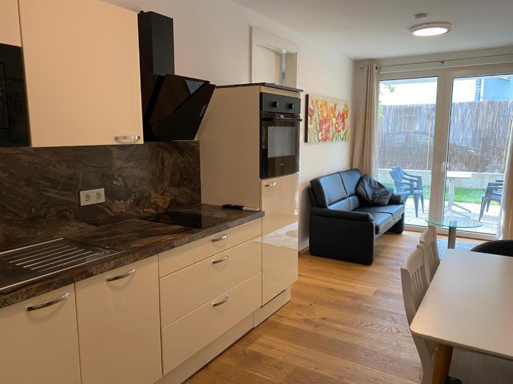 Modern Apartment With Garden Near City Center Wenen Buitenkant foto
