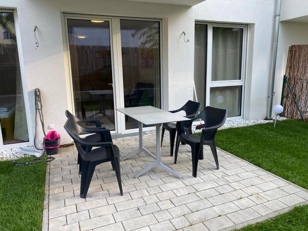 Modern Apartment With Garden Near City Center Wenen Buitenkant foto