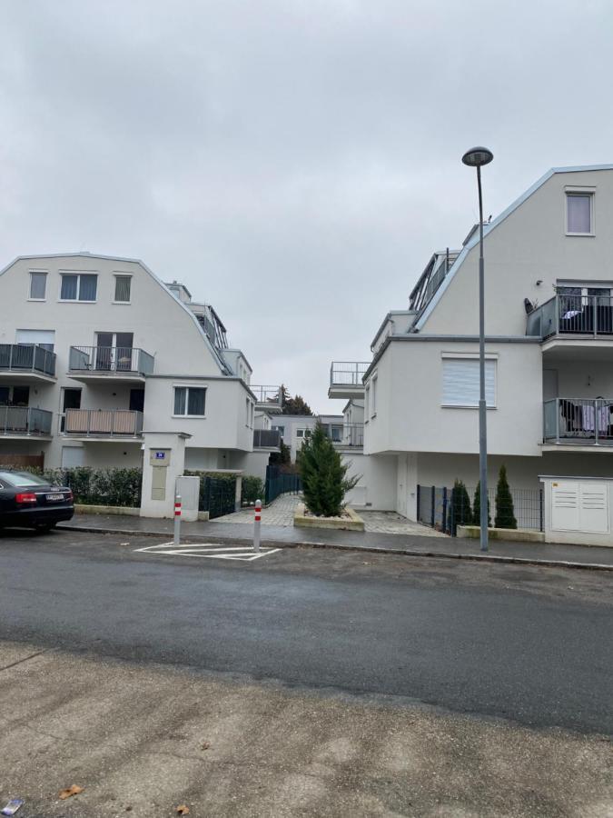 Modern Apartment With Garden Near City Center Wenen Buitenkant foto